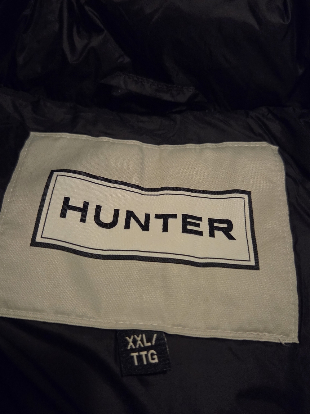 Hunter Black Quilted Puffer Jacket with Chest Logo - Picture 3 of 7